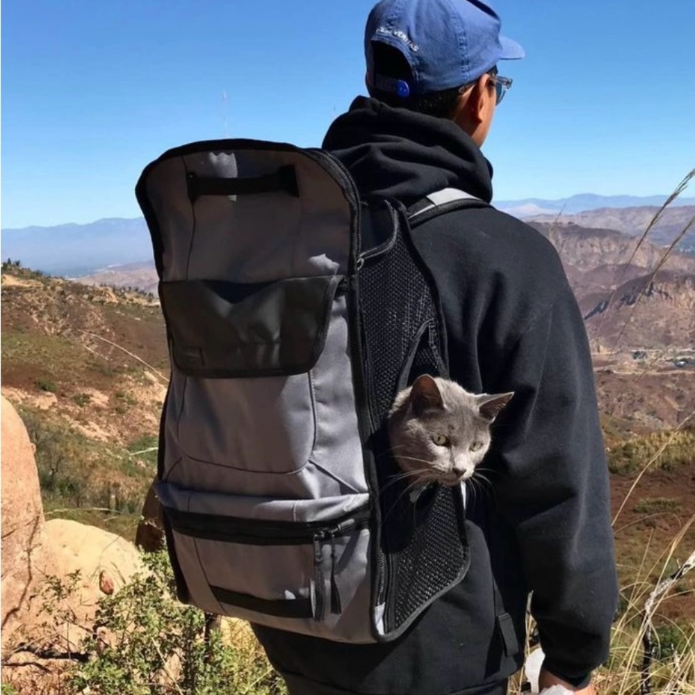 Timbuk2 Muttmover Backpack for small dog/cat